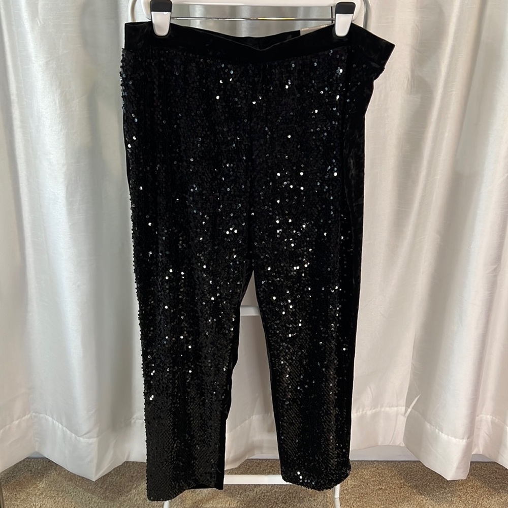 NWT CHICO'S Black Sequins & Panne Tapered Ankle Pants Women's Size 3.5 (18)